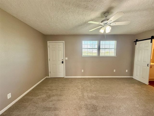 124 Bennett Street, West Columbia, TX 77486