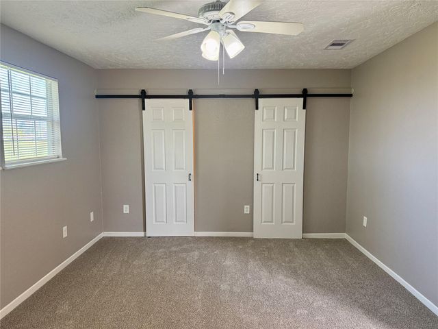 124 Bennett Street, West Columbia, TX 77486