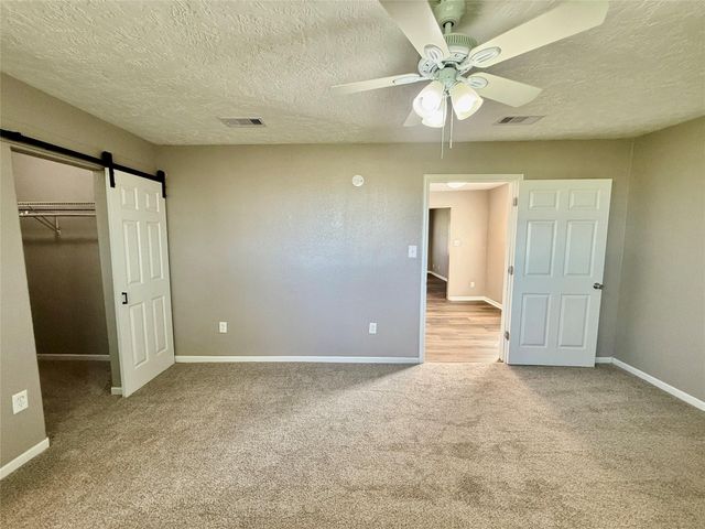 124 Bennett Street, West Columbia, TX 77486