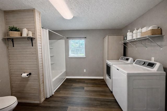 124 Bennett Street, West Columbia, TX 77486