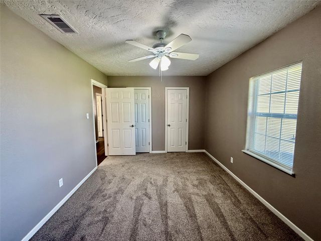 124 Bennett Street, West Columbia, TX 77486