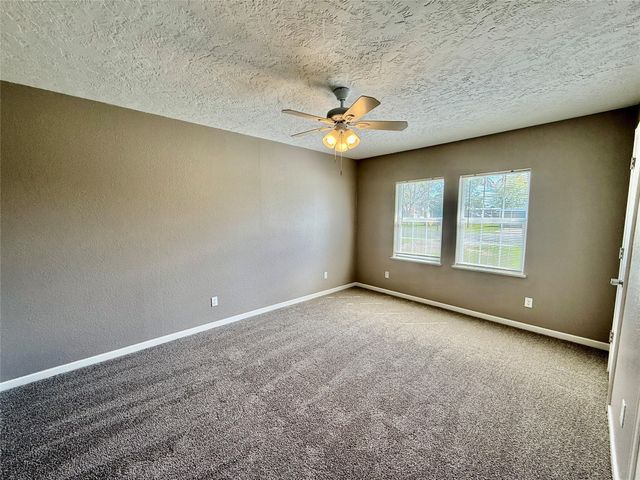 124 Bennett Street, West Columbia, TX 77486