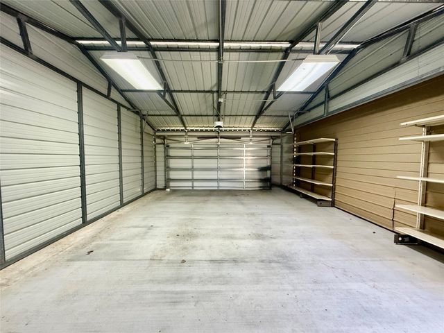 124 Bennett Street, West Columbia, TX 77486