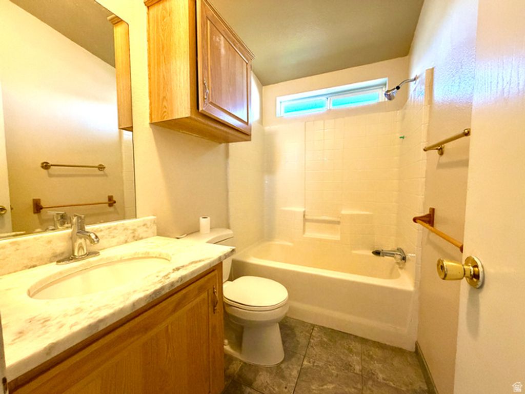 Image 14 of property listing at 1025 N 300 W #1, Springville, UT 84663
