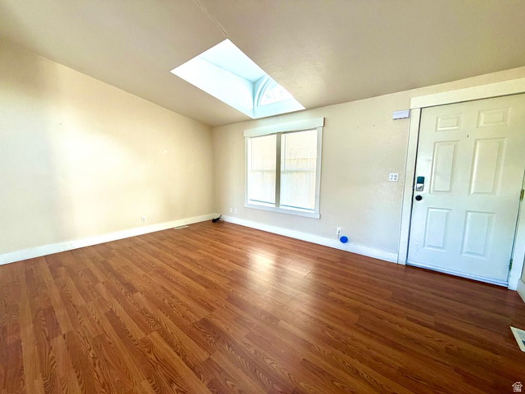 Image 5 of property listing at 1025 N 300 W #1, Springville, UT 84663