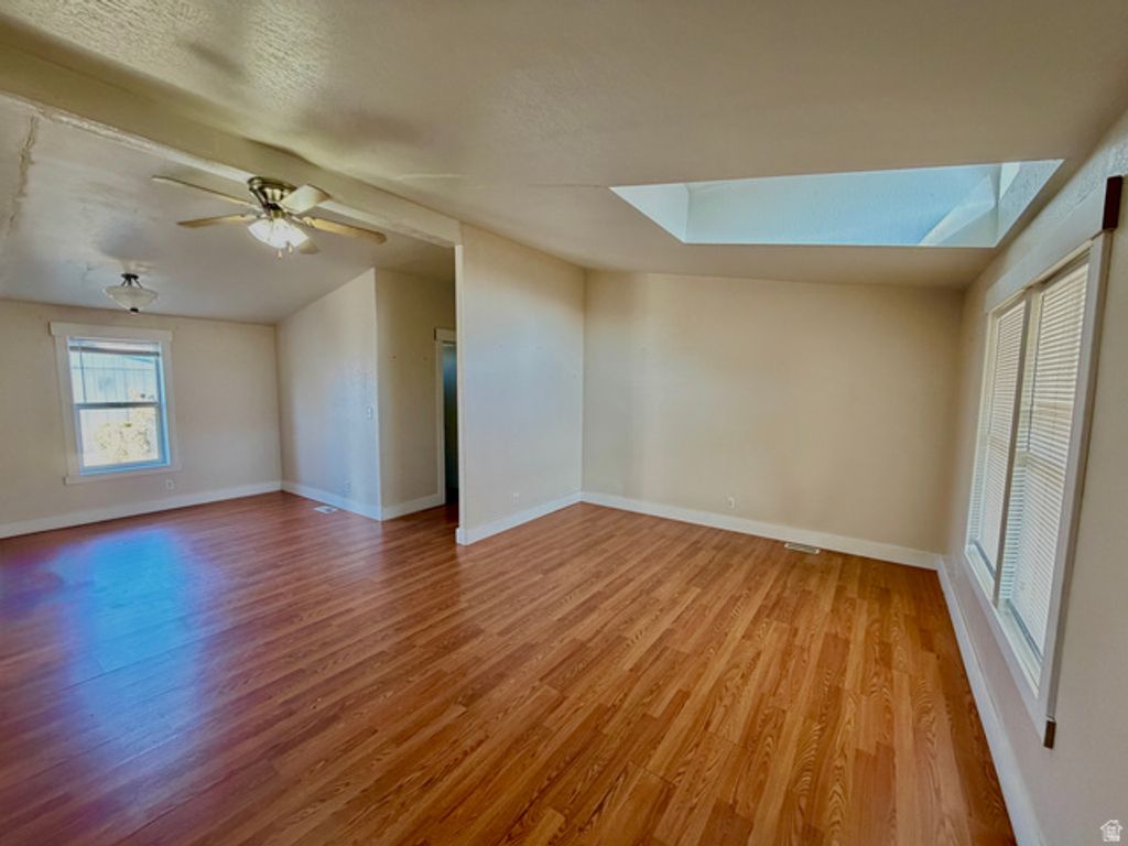 Image 6 of property listing at 1025 N 300 W #1, Springville, UT 84663