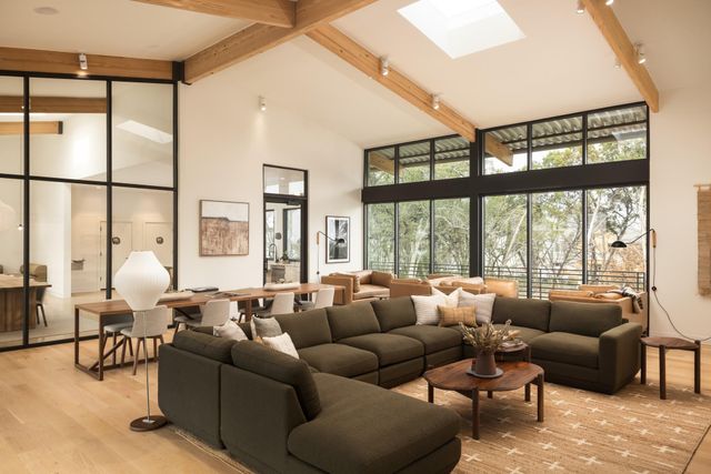 8350 US W 290 Highway 109, Austin, TX 78736