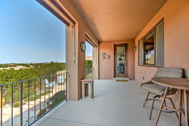 5 Via Quarta, Santa Fe, NM 87507