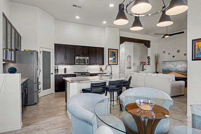 5 Via Quarta, Santa Fe, NM 87507