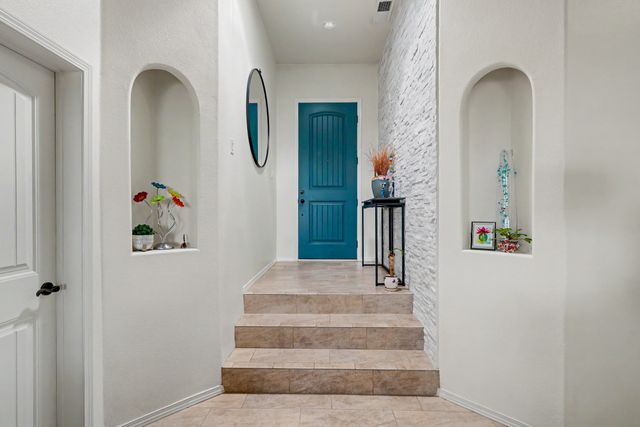 5 Via Quarta, Santa Fe, NM 87507