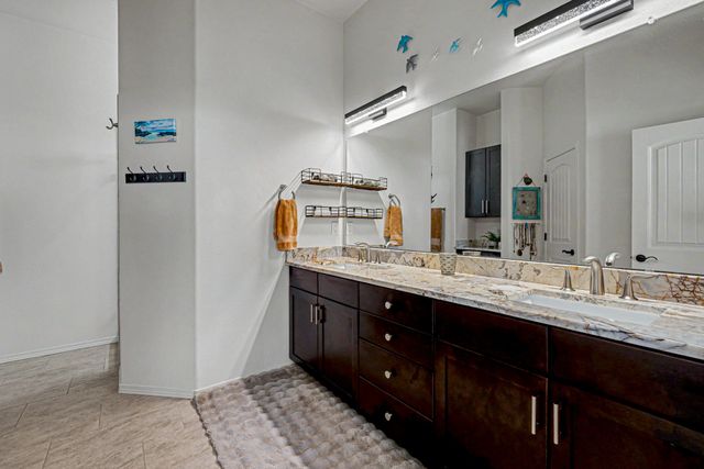 5 Via Quarta, Santa Fe, NM 87507