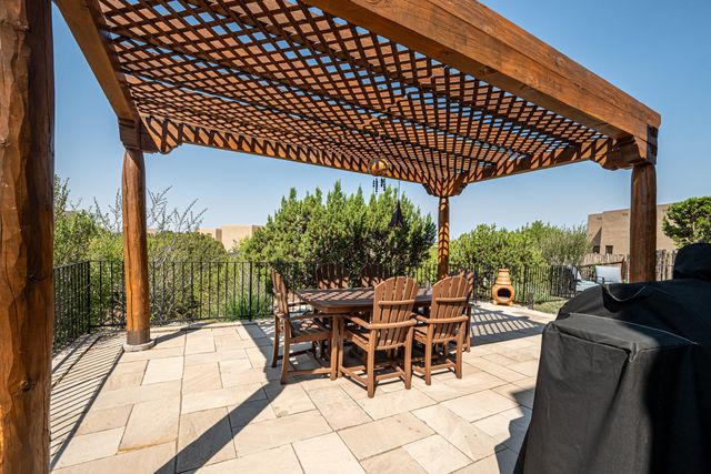 5 Via Quarta, Santa Fe, NM 87507