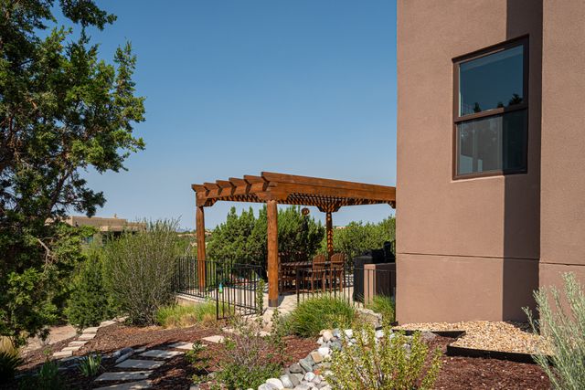 5 Via Quarta, Santa Fe, NM 87507