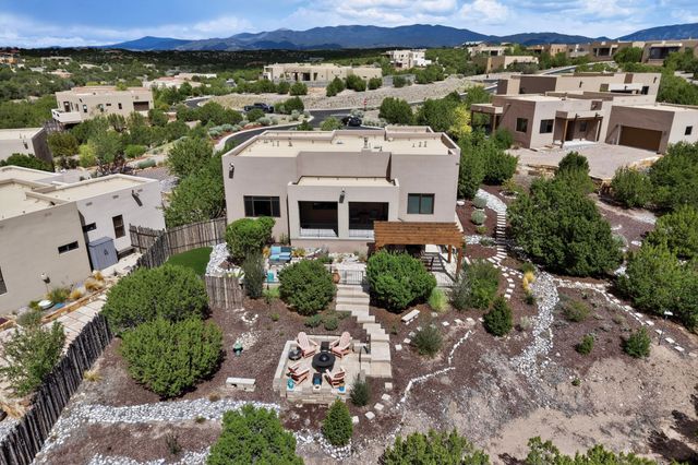 5 Via Quarta, Santa Fe, NM 87507