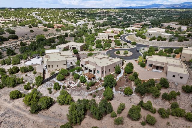 5 Via Quarta, Santa Fe, NM 87507
