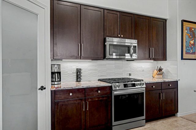 5 Via Quarta, Santa Fe, NM 87507