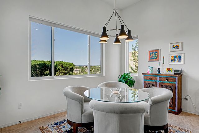 5 Via Quarta, Santa Fe, NM 87507
