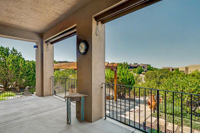5 Via Quarta, Santa Fe, NM 87507