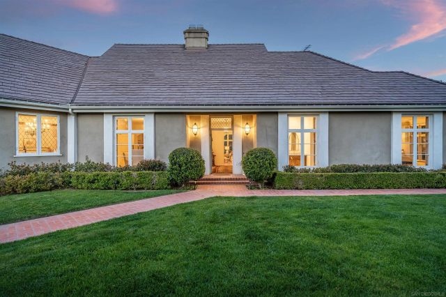 6631 Lago Lindo, Rancho Santa Fe, CA 92067