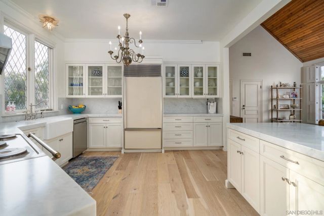 6631 Lago Lindo, Rancho Santa Fe, CA 92067