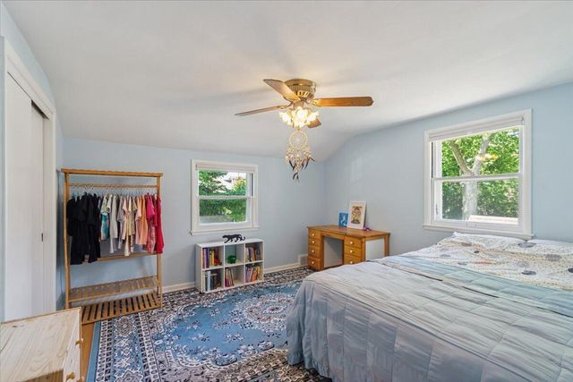 820 E Silver Spring DRIVE, Whitefish Bay, WI 53217