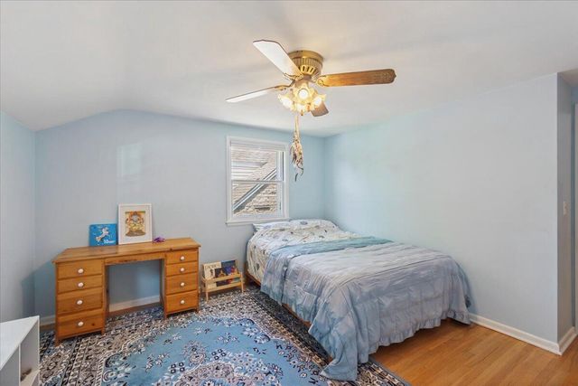 820 E Silver Spring DRIVE, Whitefish Bay, WI 53217