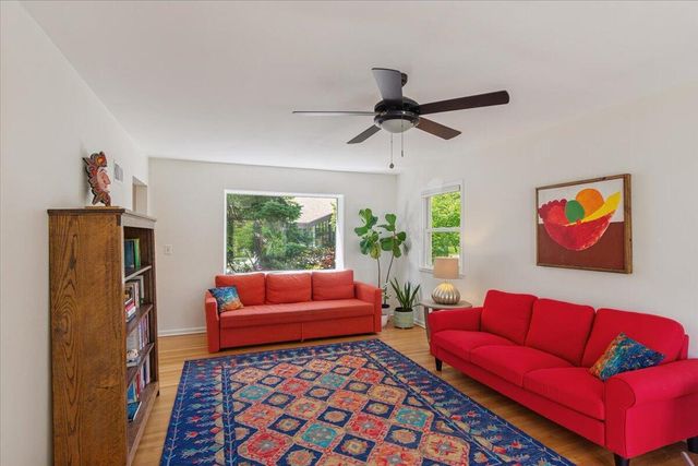 820 E Silver Spring DRIVE, Whitefish Bay, WI 53217