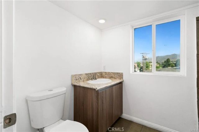13710 Foothill, Sylmar, CA 91342