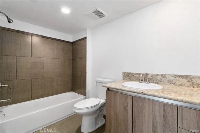 13710 Foothill, Sylmar, CA 91342