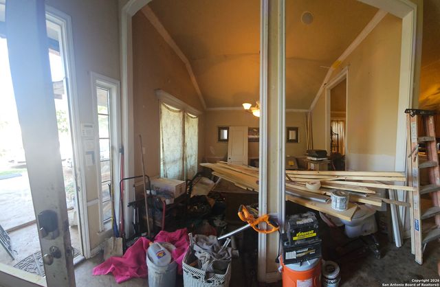 1511 KAYROE, Adkins, TX 78101