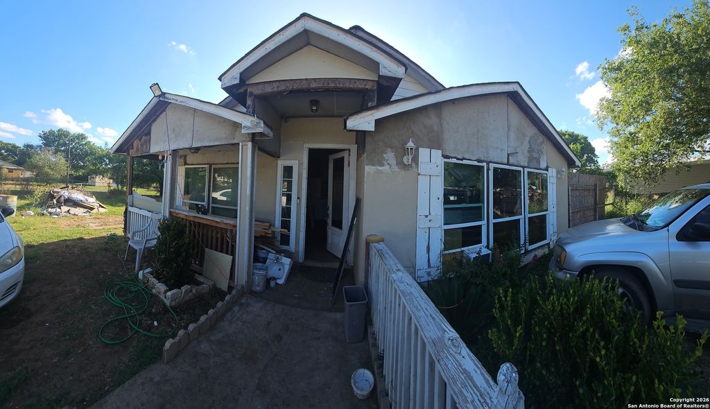 1511 KAYROE, Adkins, TX 78101