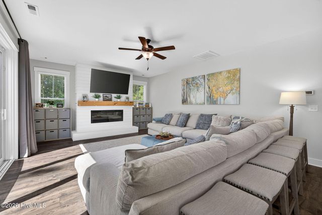 5425 Sharp Acorn Court, Wilmington, NC 28409