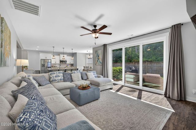 5425 Sharp Acorn Court, Wilmington, NC 28409