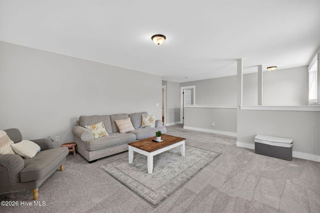5425 Sharp Acorn Court, Wilmington, NC 28409