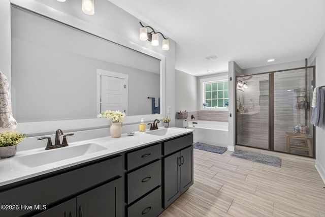 5425 Sharp Acorn Court, Wilmington, NC 28409