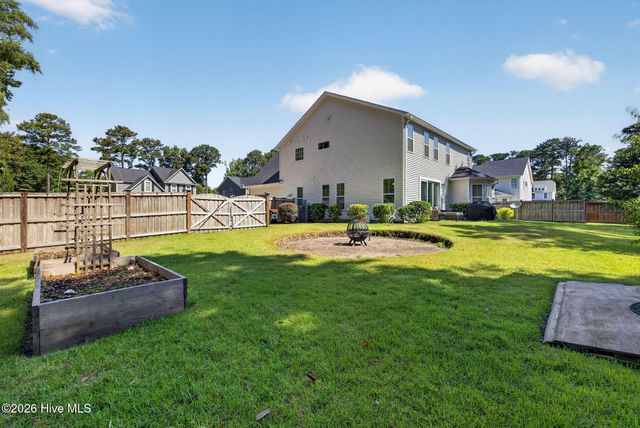 5425 Sharp Acorn Court, Wilmington, NC 28409