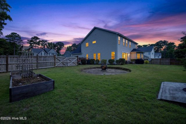 5425 Sharp Acorn Court, Wilmington, NC 28409