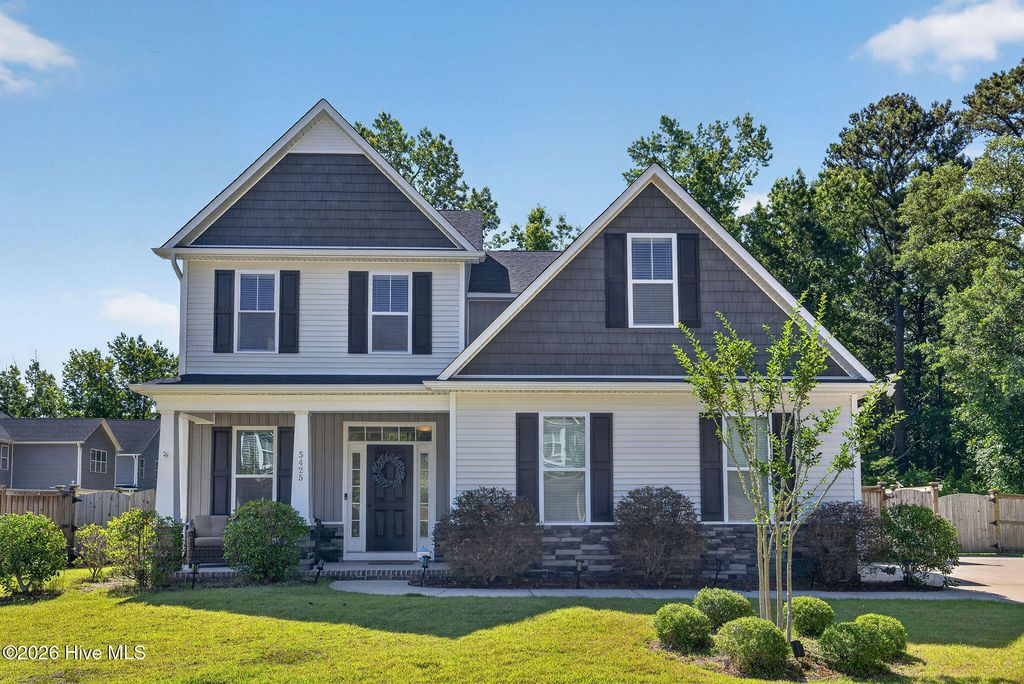 5425 Sharp Acorn Court, Wilmington, NC 28409