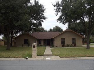 1200 S Gumwood Street, Pharr, TX 78577