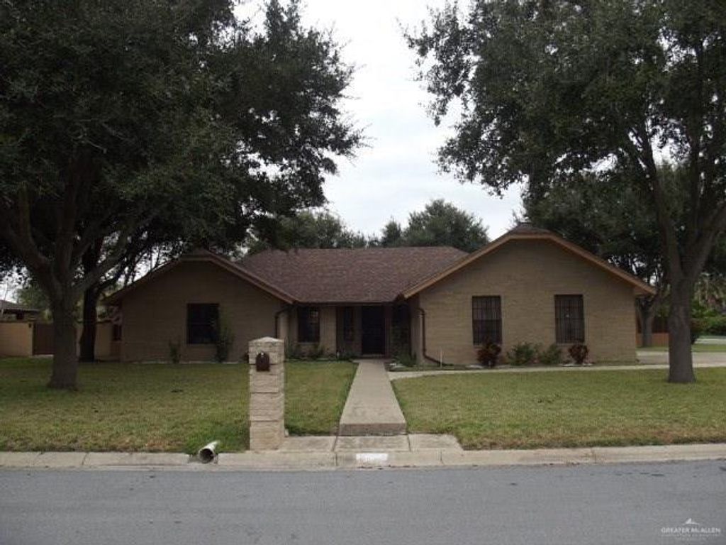 1200 S Gumwood Street, Pharr, TX 78577
