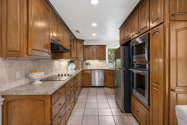 6709 Johns Court, Arlington, TX 76016