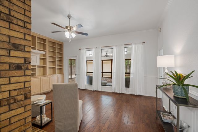 6709 Johns Court, Arlington, TX 76016