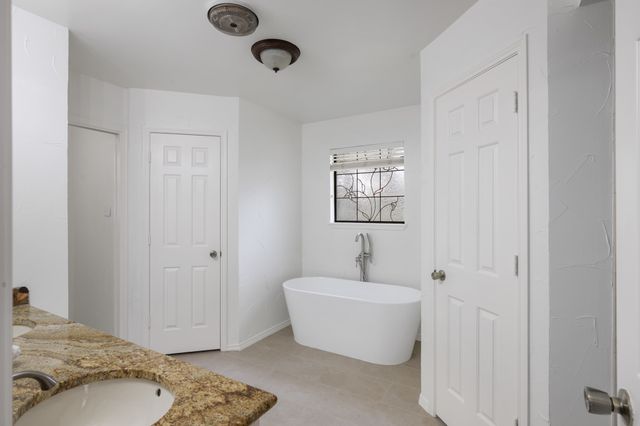 6709 Johns Court, Arlington, TX 76016