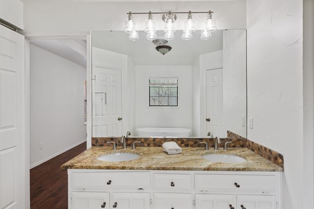 6709 Johns Court, Arlington, TX 76016