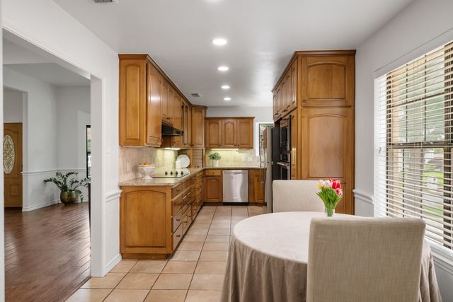 6709 Johns Court, Arlington, TX 76016