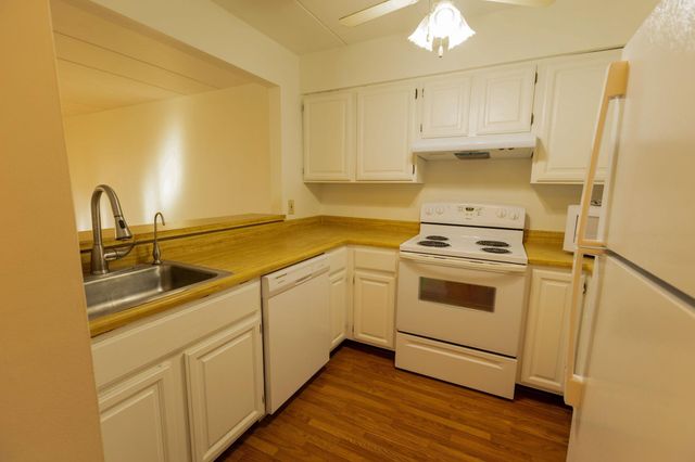 3320 Louisiana Avenue S 106, Saint Louis Park, MN 55426