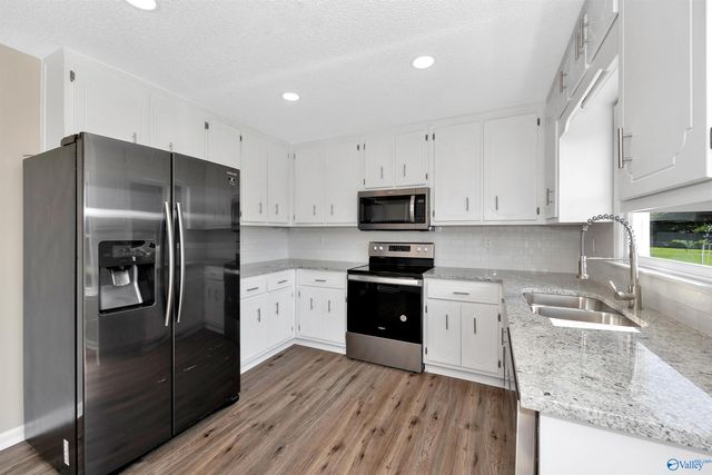 102 Alice Janes Circle, Huntsville, AL 35811
