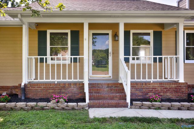 102 Alice Janes Circle, Huntsville, AL 35811