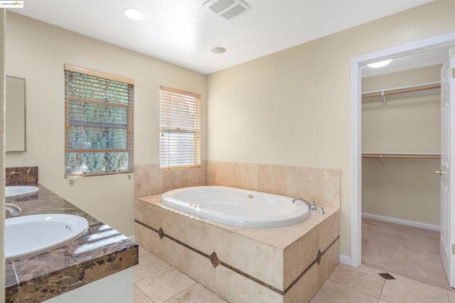 4437 Buckskin Dr, Antioch, CA 94531