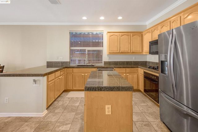 4437 Buckskin Dr, Antioch, CA 94531